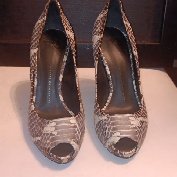 Giuseppe Zanotti Snakeskin Peep-Toe Heels - Picture 1 of 6